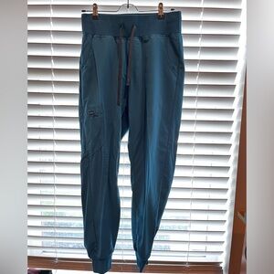 KOA Scrub Bottom